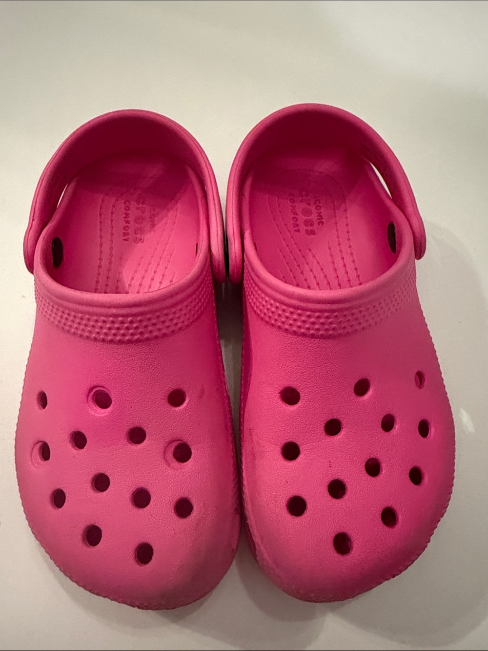 CROCS Kids Classic Clog in Hot Pink